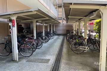 駐輪場（屋根付き）