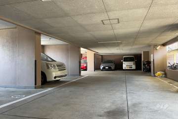 敷地内駐車場（屋内平面式）