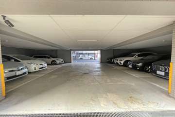 敷地内駐車場（屋内平面式）