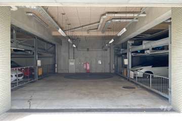敷地内駐車場（屋内機械式）　