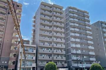 エスコート平和島の外観（北西側から）