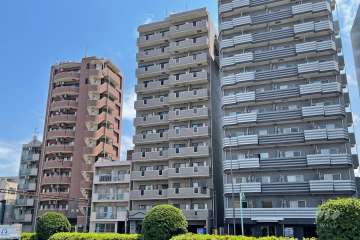 エスコート平和島の外観（南西側から）