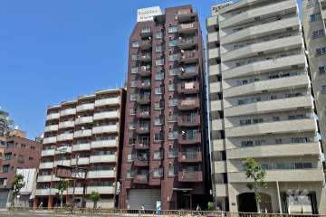 ライオンズマンション大森本町の外観（南西側から）