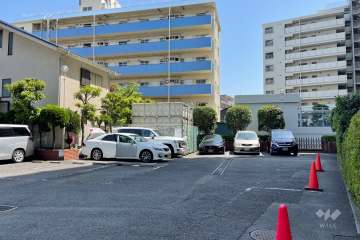 敷地内駐車場（屋外平面式）