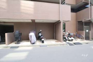 バイク置き場
