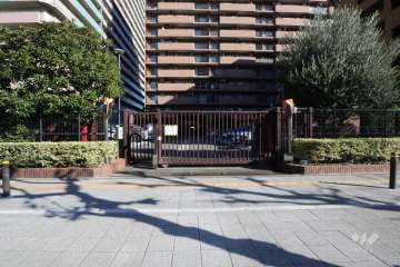 駐車場の出入り口