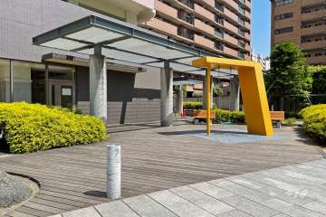 敷地内にある広場