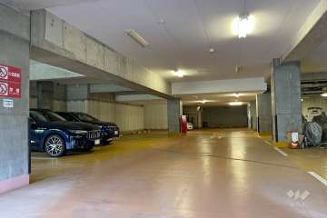 敷地内駐車場（屋内平面式）