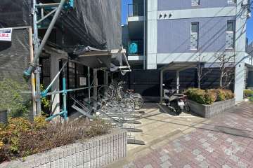 バイク置場と駐輪場（屋外）