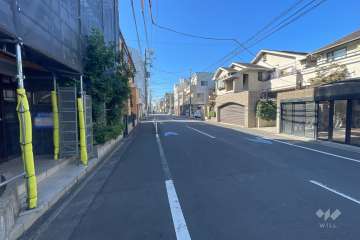敷地北側の前面道路　