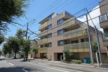 パレ・シェール苦楽園松風町の外観（東側から）
