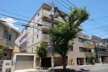 パレ・シェール苦楽園松風町の外観（南側から）