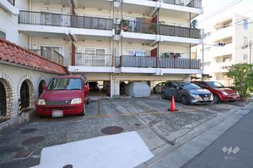 敷地内駐車場（屋外平面式・屋内平面式）