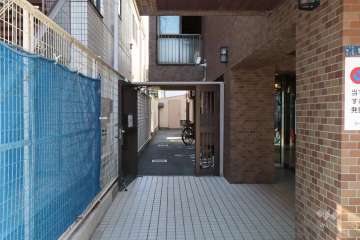 駐輪場の出入り口　