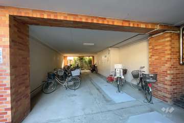 屋内に設けられた駐輪場