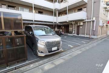 敷地内駐車場（屋外平面式）