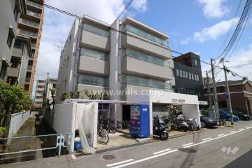 ダイドーメゾン上甲子園の外観（南西側から）