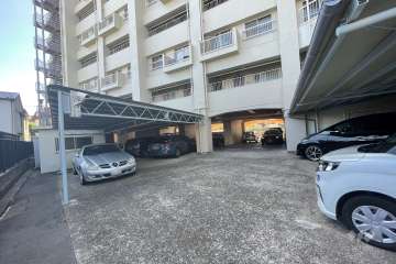 敷地内駐車場（屋外平面式）