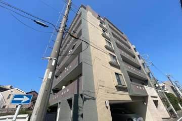 クレストフォルム大森中央の外観（南東側から）