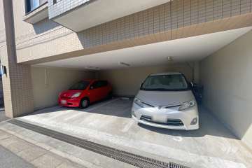 敷地内駐車場（屋内平面式）