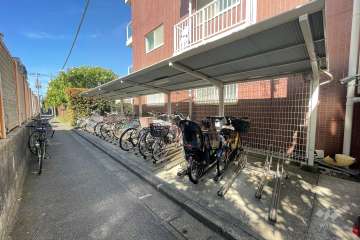 駐輪場（屋根付き）