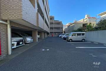 敷地内駐車場（屋外平面式・屋内平面式）