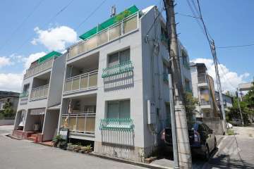 南郷ハイムの外観（南東側から）