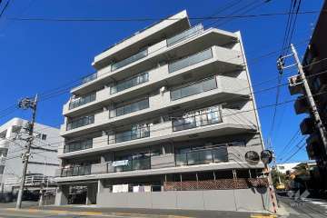 グランイーグル蒲田３の外観（東側から）