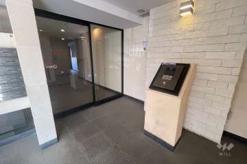 エントランスはオートロック付きです。