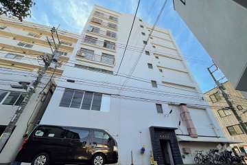 同栄ビルの外観（北側から）