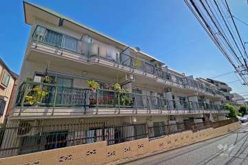 馬込コーポビアネーズの外観（南西側から）