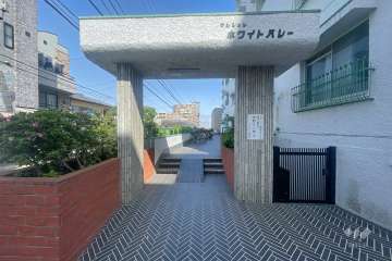 敷地入り口