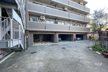 敷地内駐車場（屋内平面式）