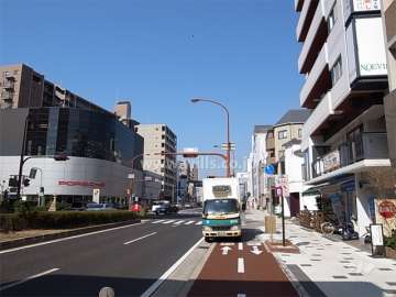敷地南側は国道2号線に面しています。
