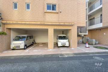 敷地内駐車場（屋内平面式）