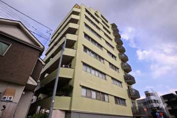 ロイヤルパレス馬込の外観(南東側から)