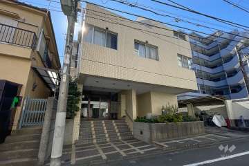 グランドメゾン長原の外観（北東側から）　