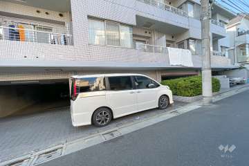 敷地内駐車場（屋外平面式・屋内平面式）