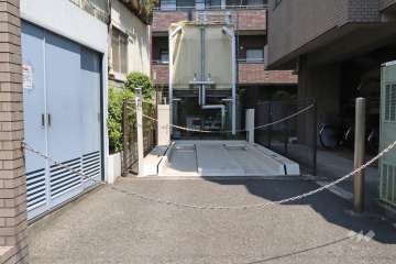 敷地内駐車場（屋外機械式）