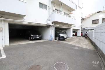 敷地内駐車場（屋内平面式）