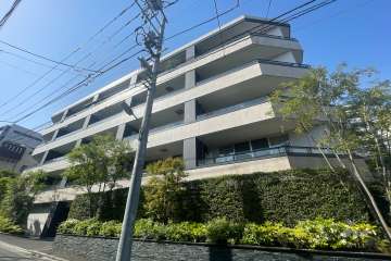 アールブラン馬込の外観（南側から）