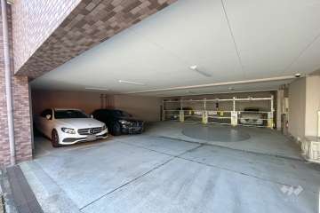 敷地内駐車場（屋内平面式）