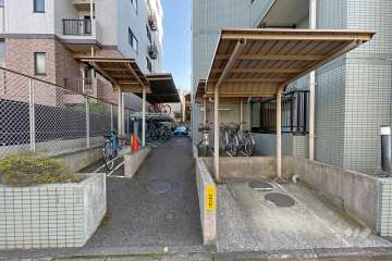 駐輪場（屋根付き）