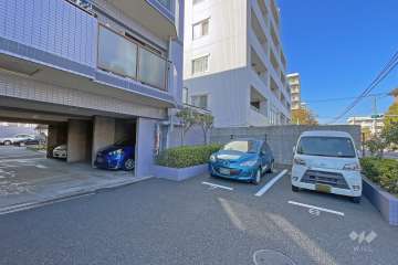 敷地内駐車場（屋外・屋内平面式）