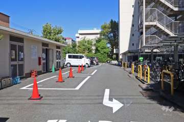 敷地内駐車場（屋外平面式）
