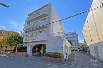 メイゾン仲池上の外観（北東側から）