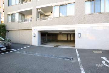 敷地内駐車場（屋外平面式・屋内機械式）