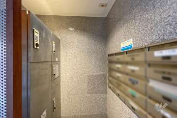 宅配ボックスと集合ポスト