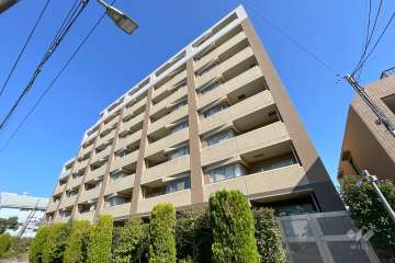 ライオンズガーデン仲池上の外観（南西側から）