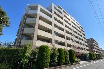 ライオンズガーデン仲池上の外観（北西側から）